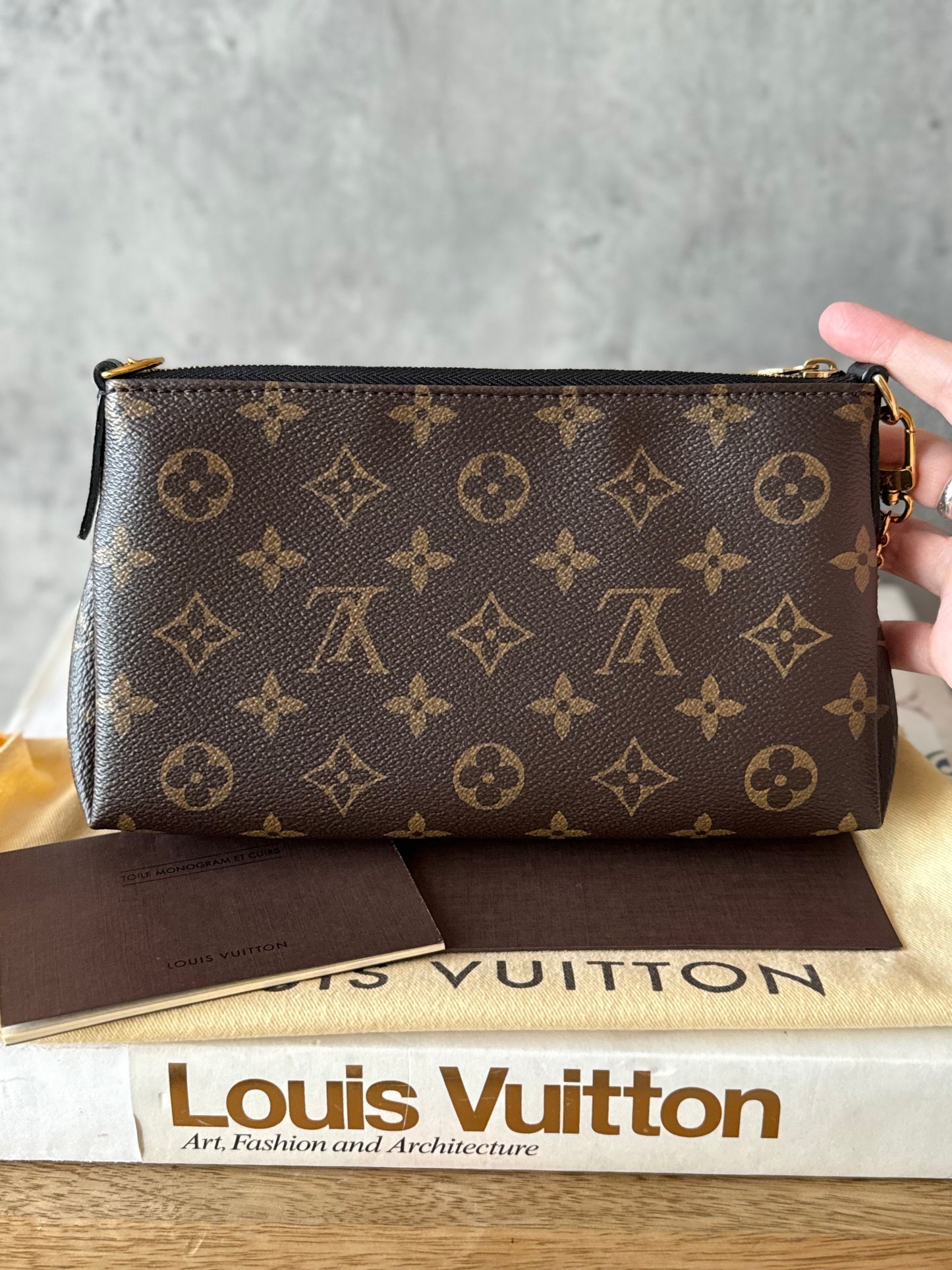 LV Pallas clutch crossbody noir