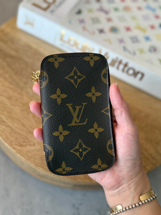 LV Zip Around 6 Key Pouch