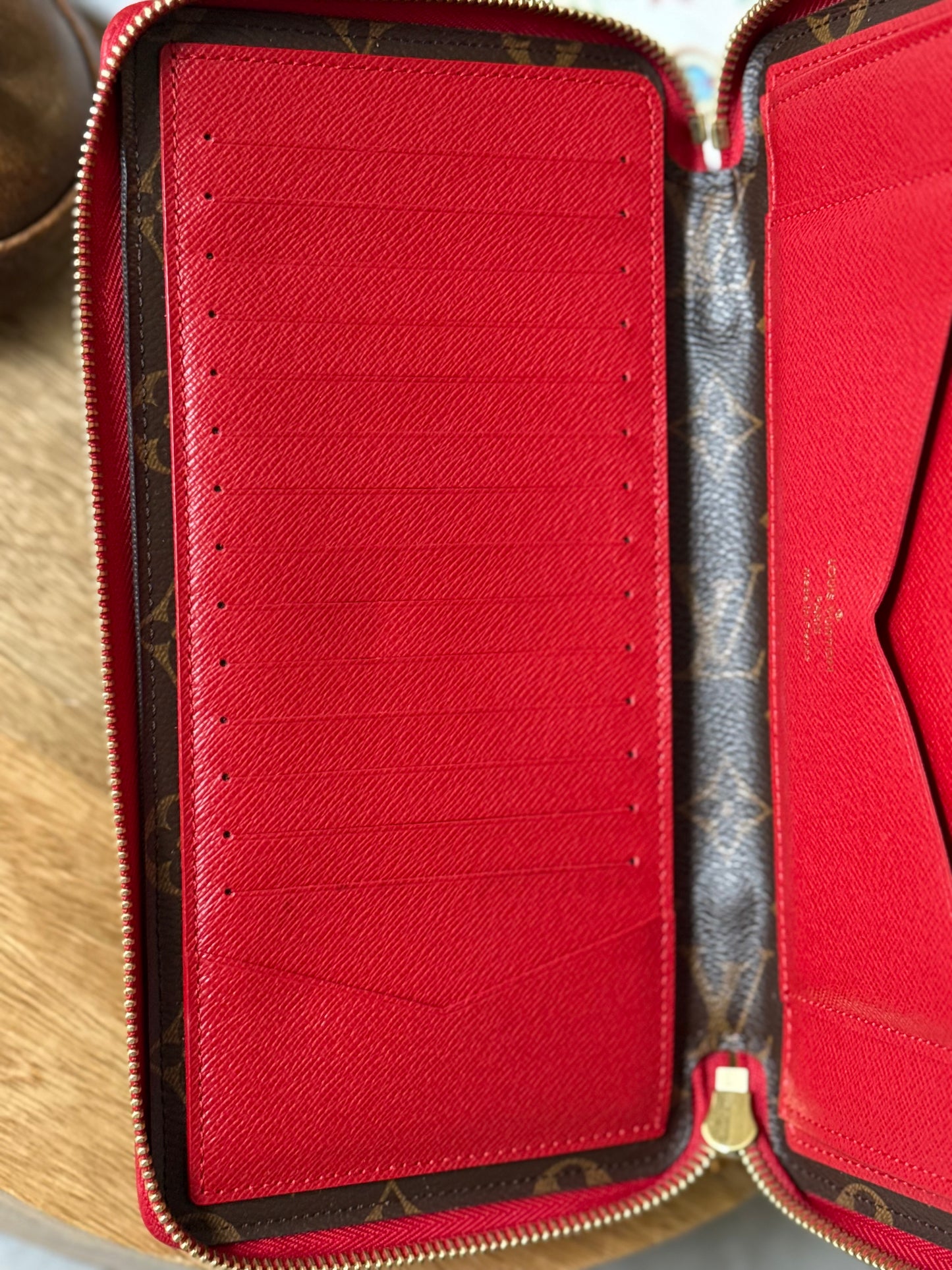 LV Daily Organizer Cerise wallet