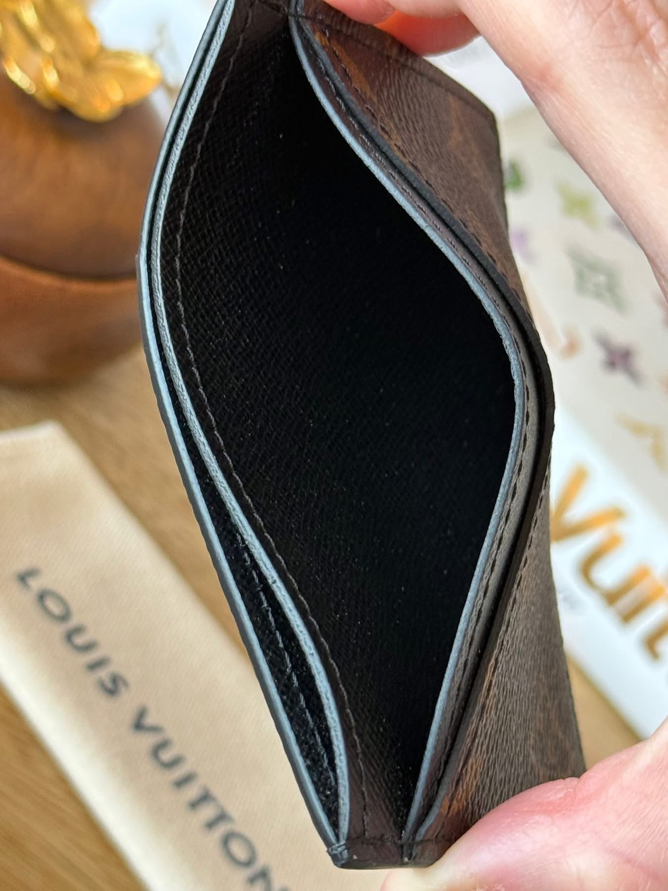 LV Neo Porte Cartes Macassar