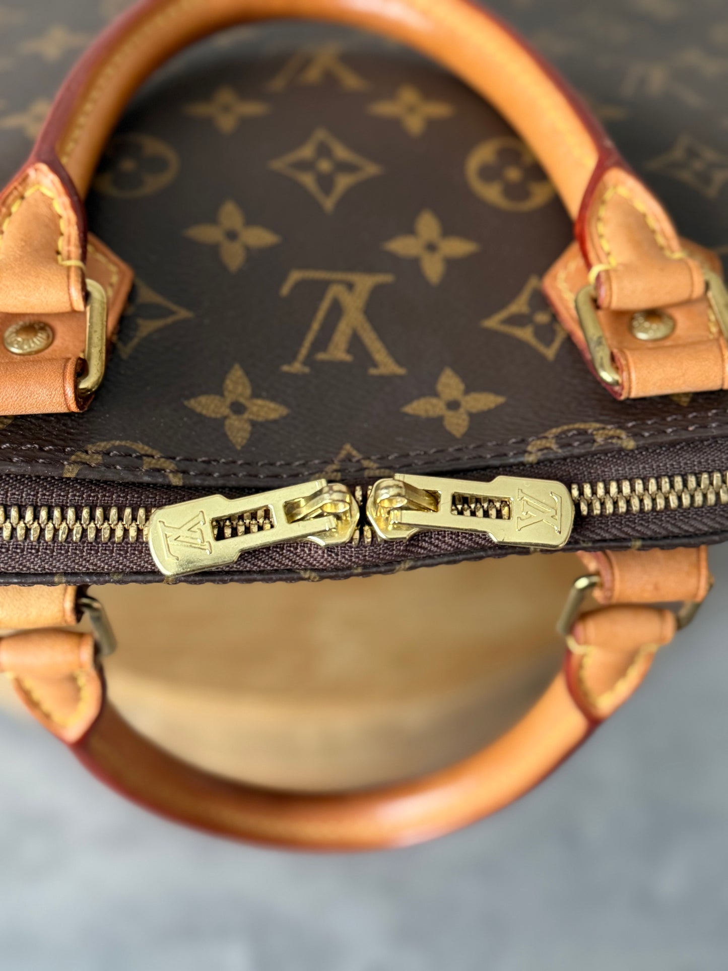 Alma MM handbag