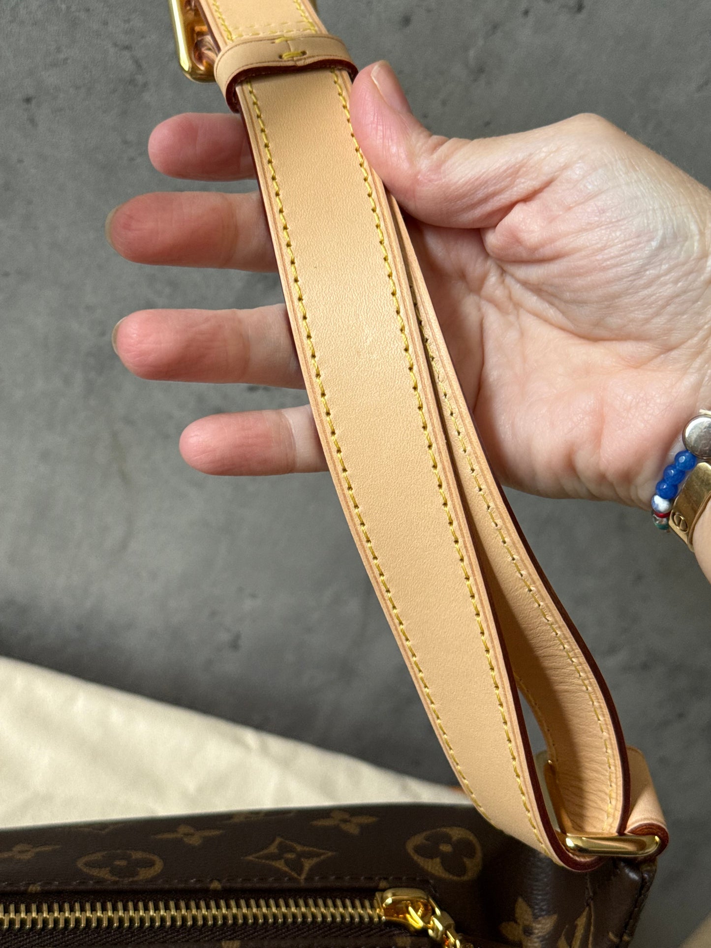 LV Bumbag MM Monogram