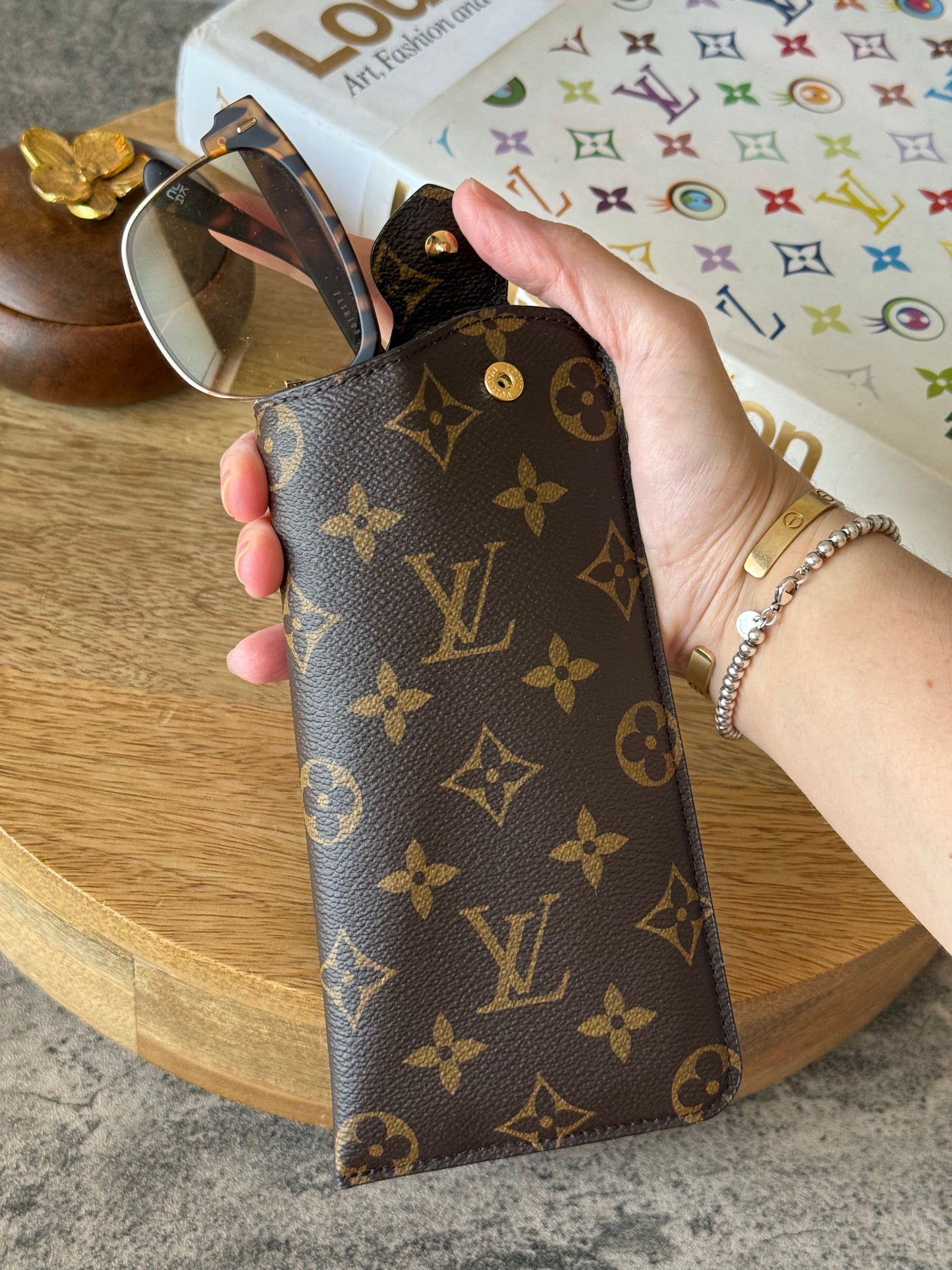 LV Etui MM sunglasses case