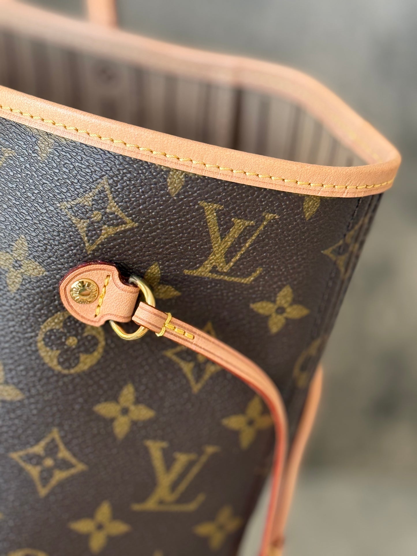 LV Neverfull MM Beige