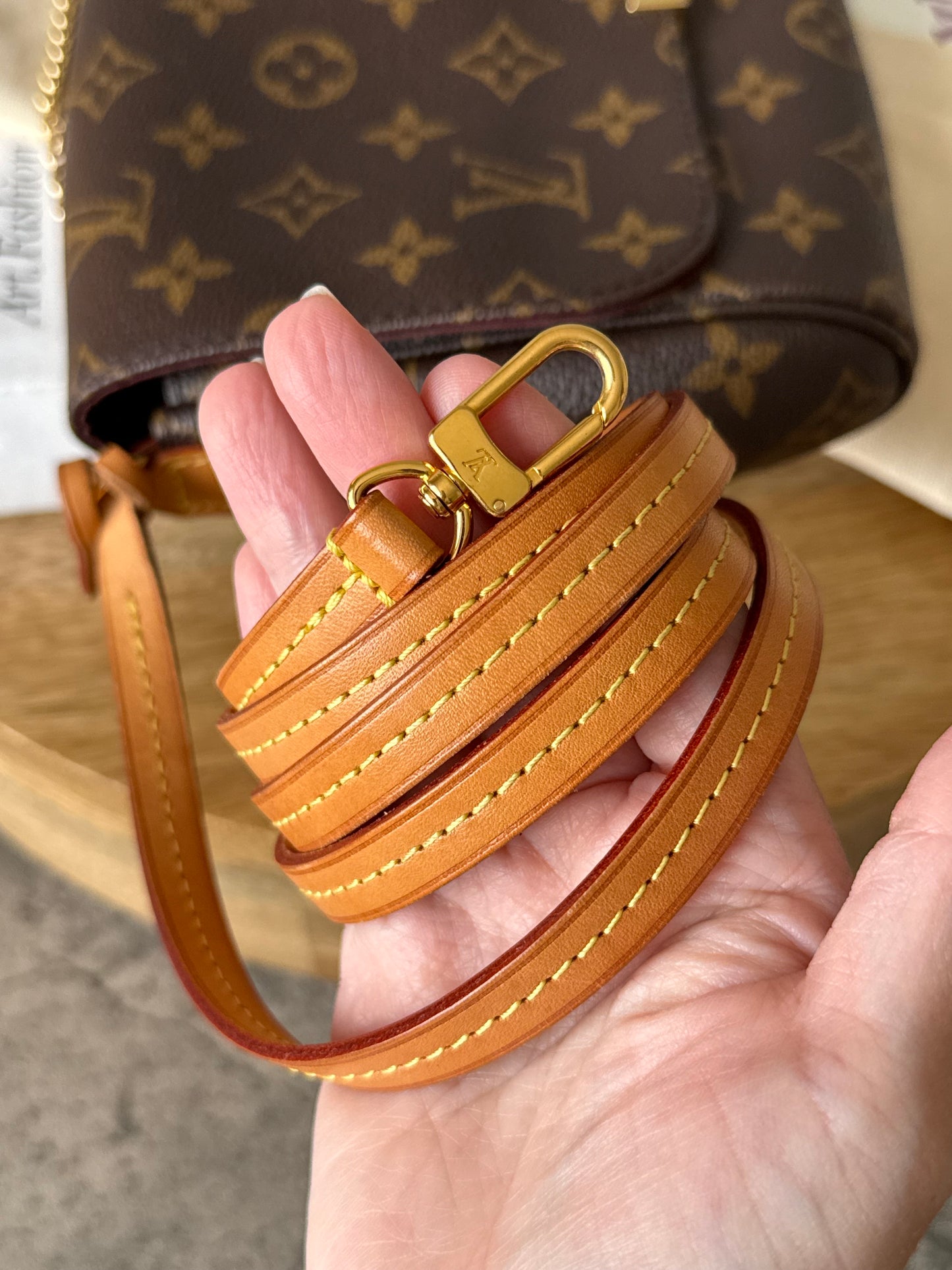 LV Favorite MM monogram