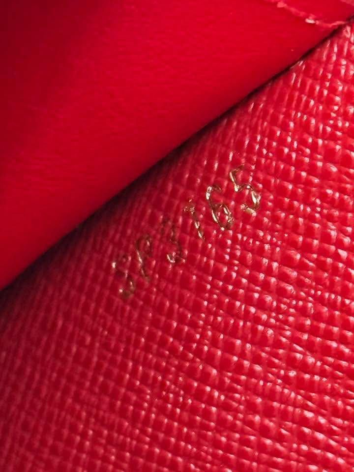 LV Daily Organizer Cerise wallet