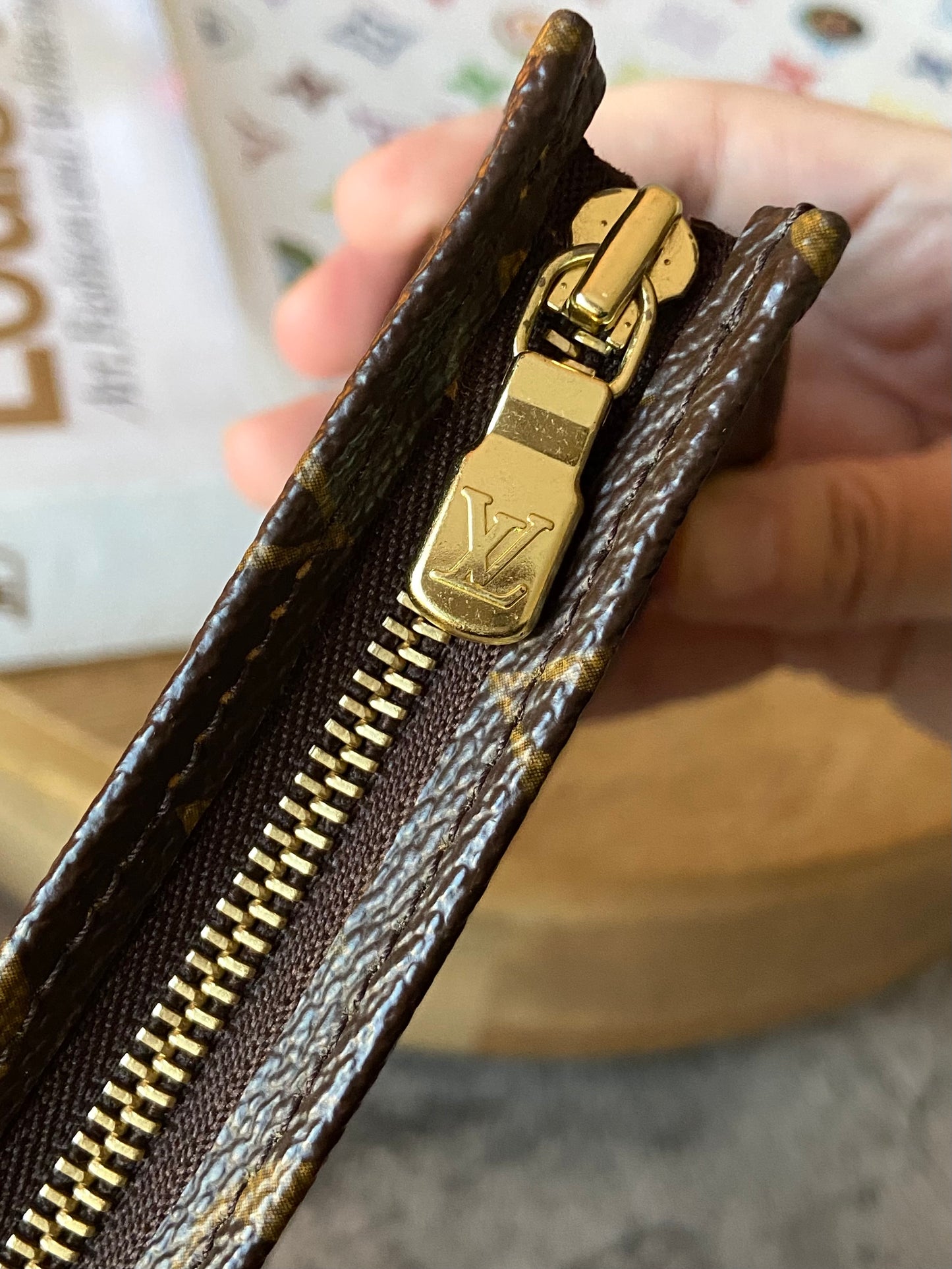 LV Toiletry 15