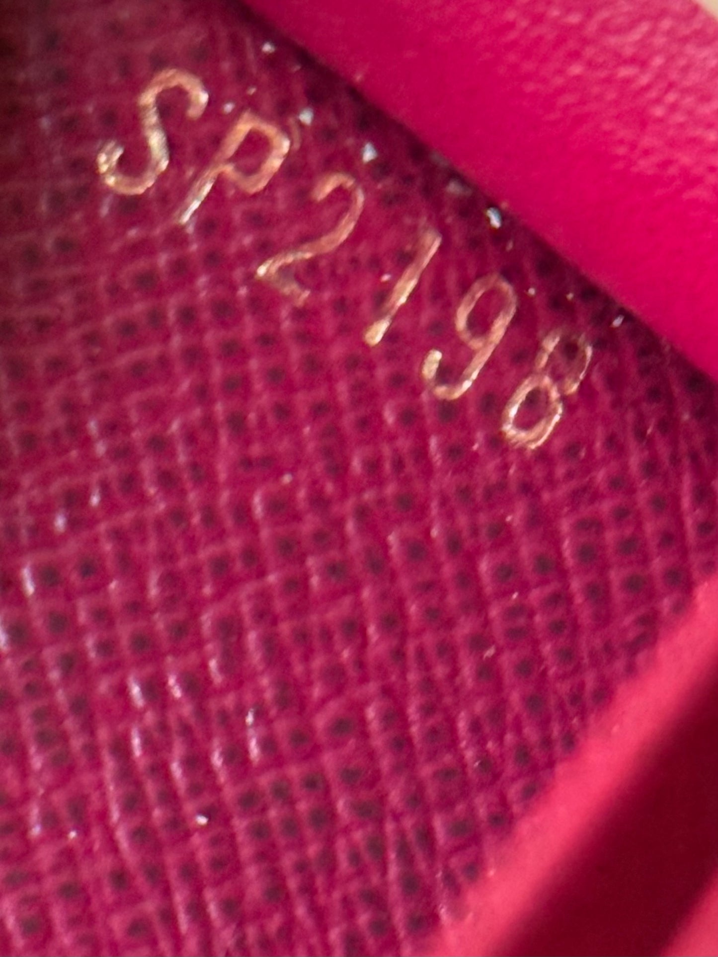LV Multicarte in Fuchsia