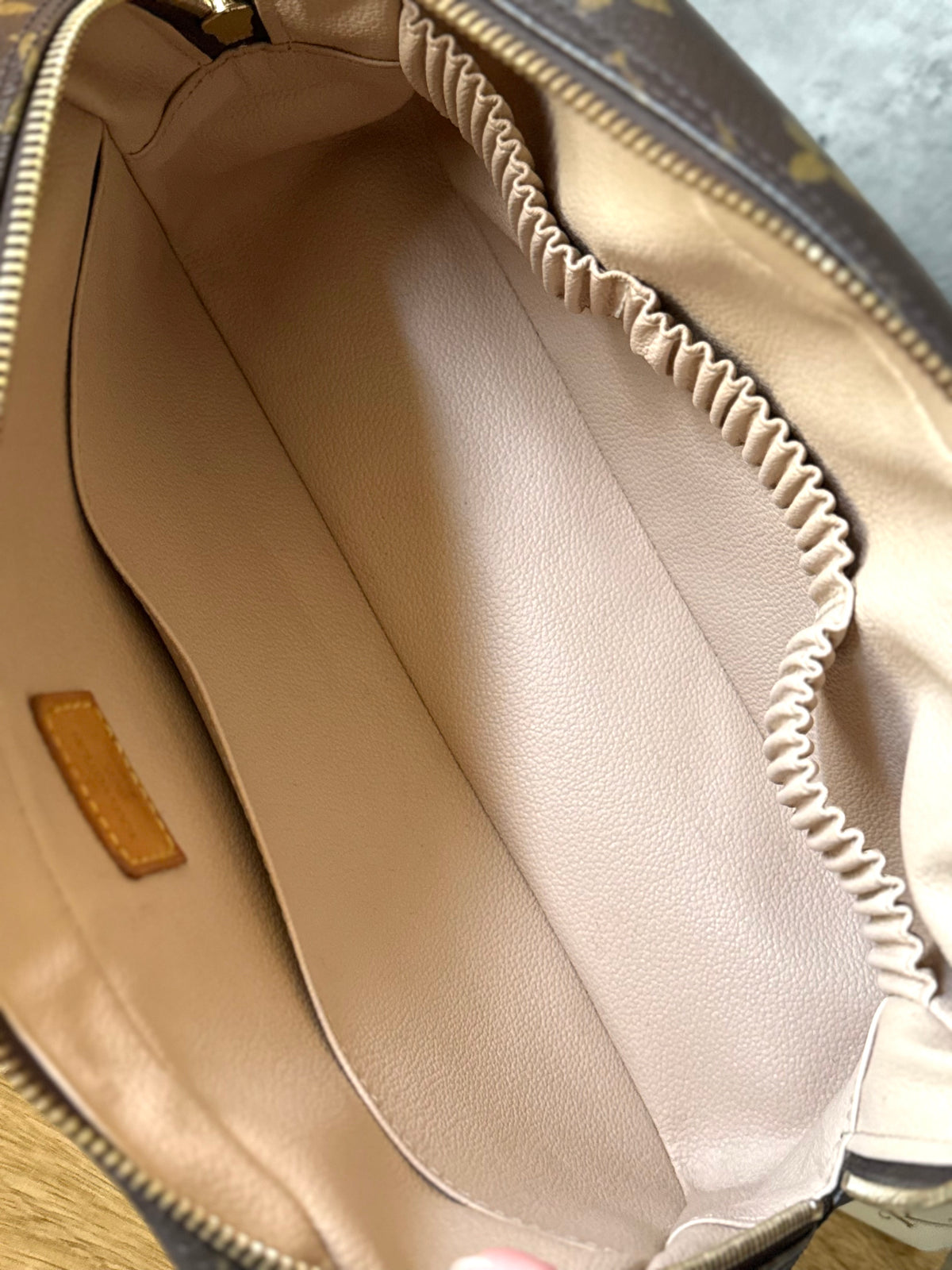 LV Trousse 28 Monogram