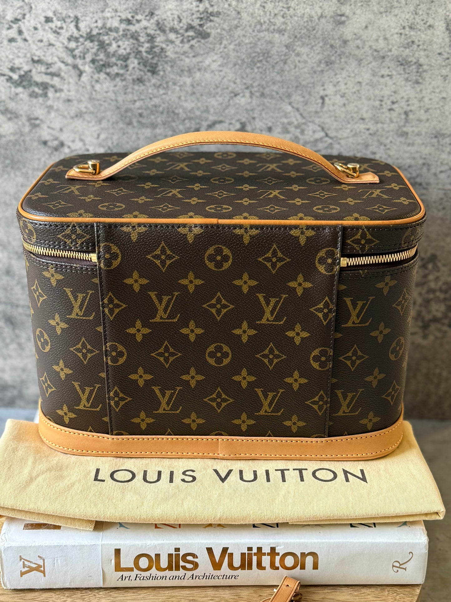 LV Nice Vanity Train Case