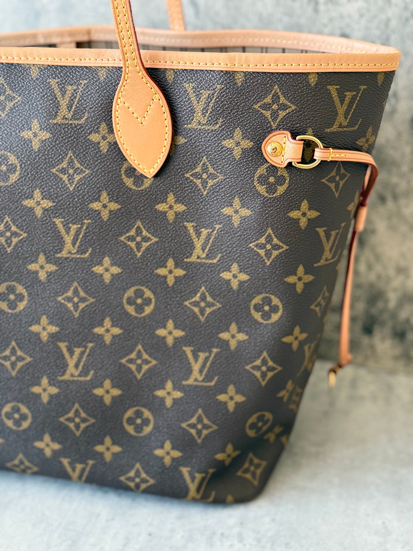 LV Neverfull MM Beige
