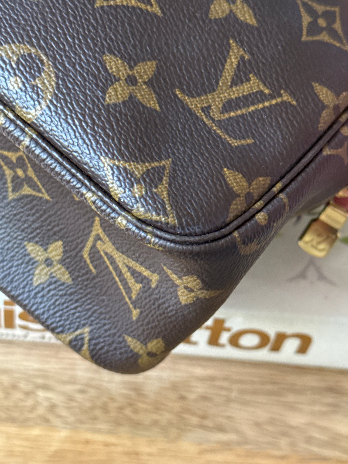 LV Trousse 28 Monogram