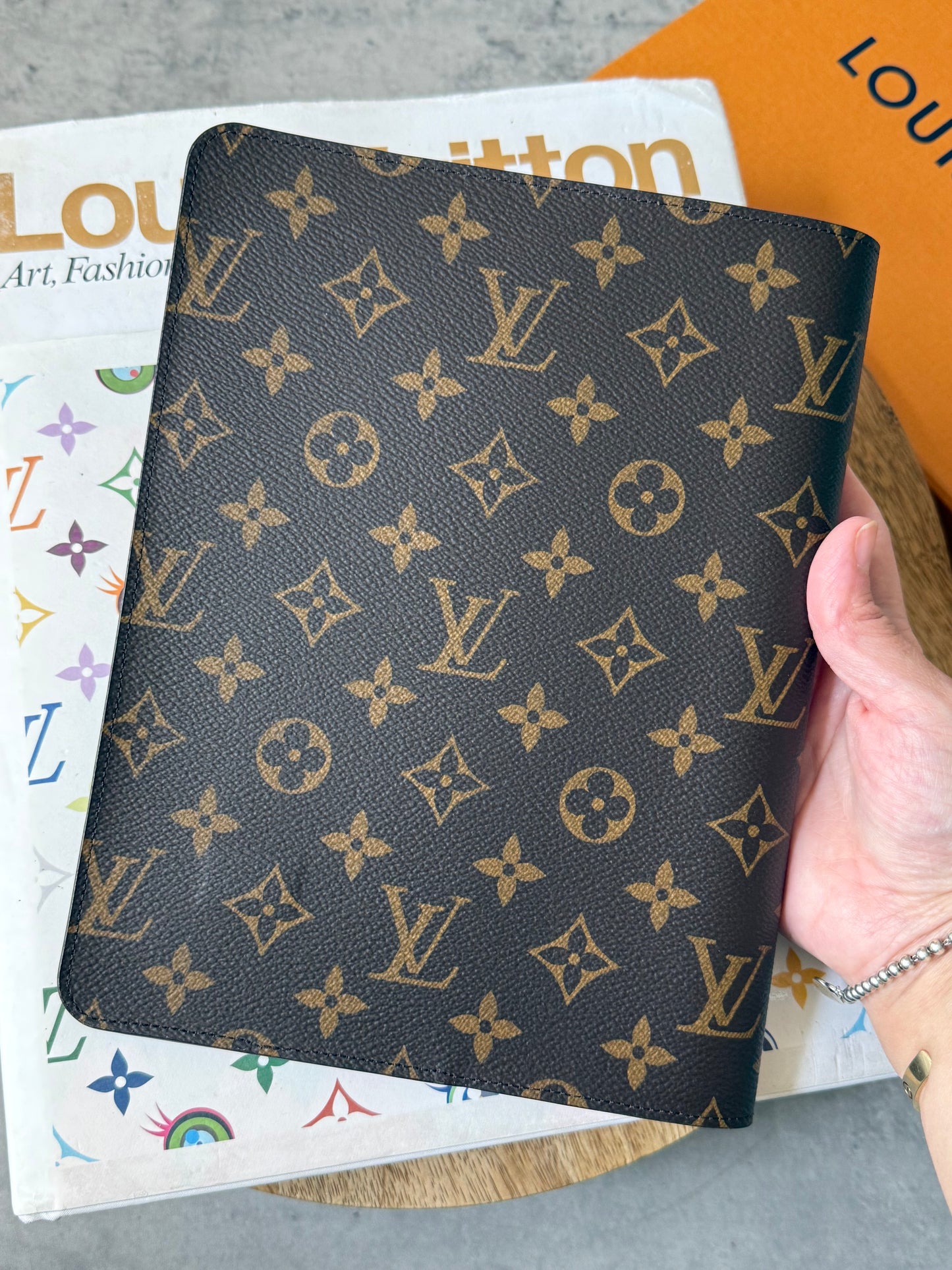 LV Desk Agenda Monogram