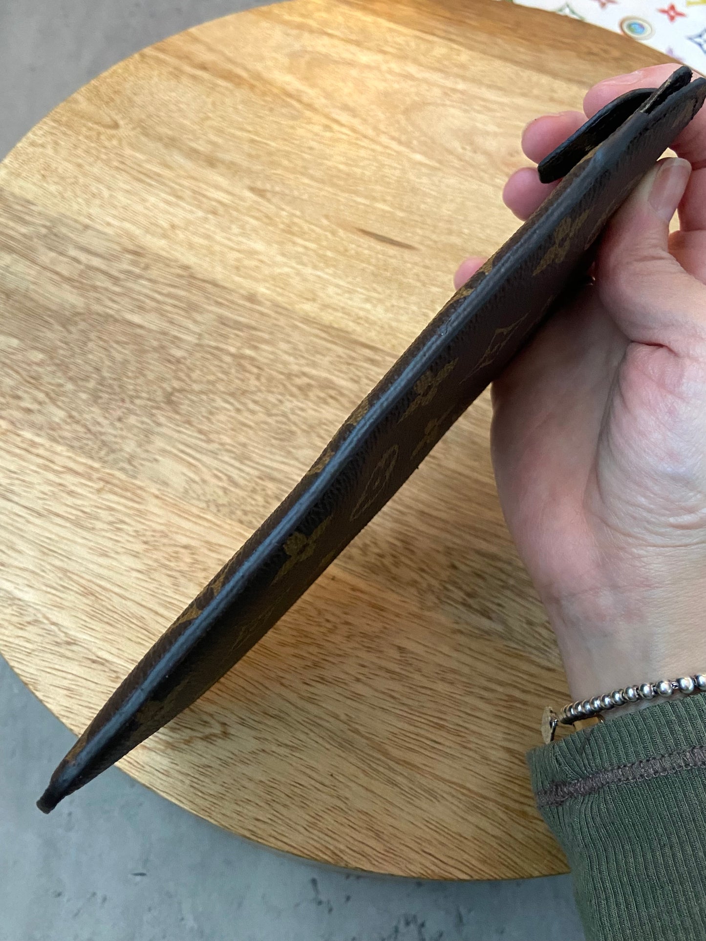 LV Etui MM Sunglasses case
