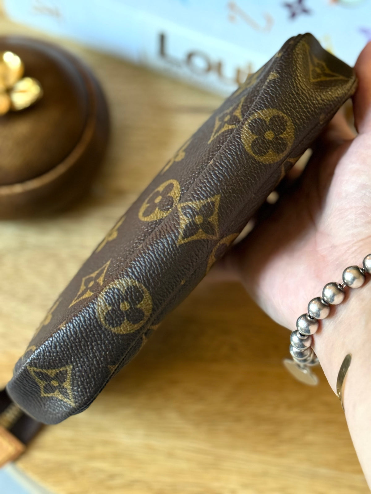 LV Bucket Pochette Monogram
