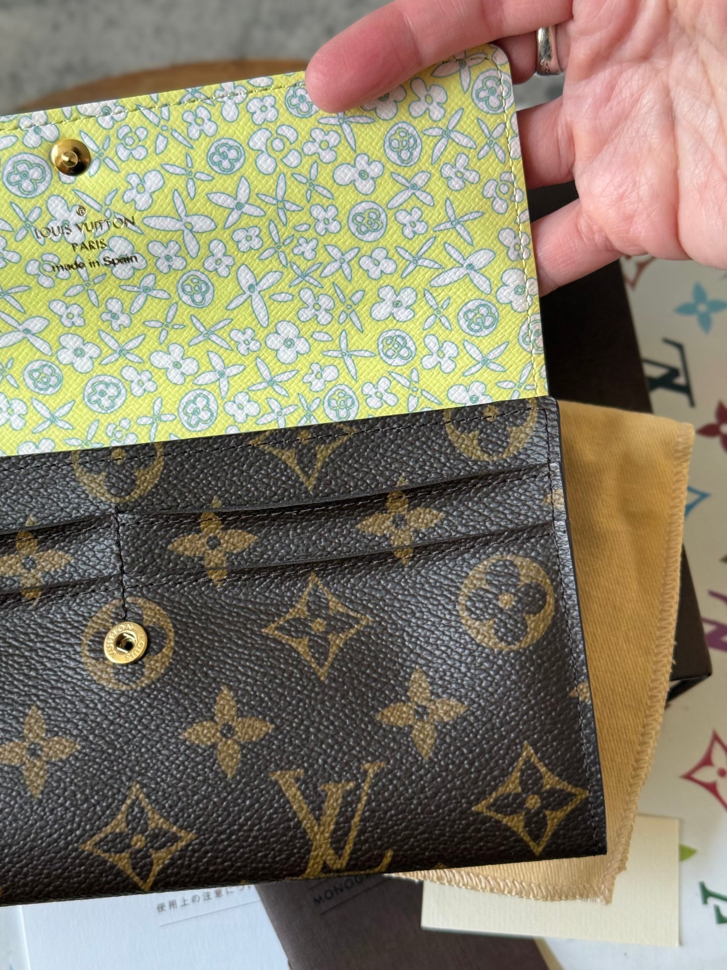 LV Sarah Wallet Fleuri