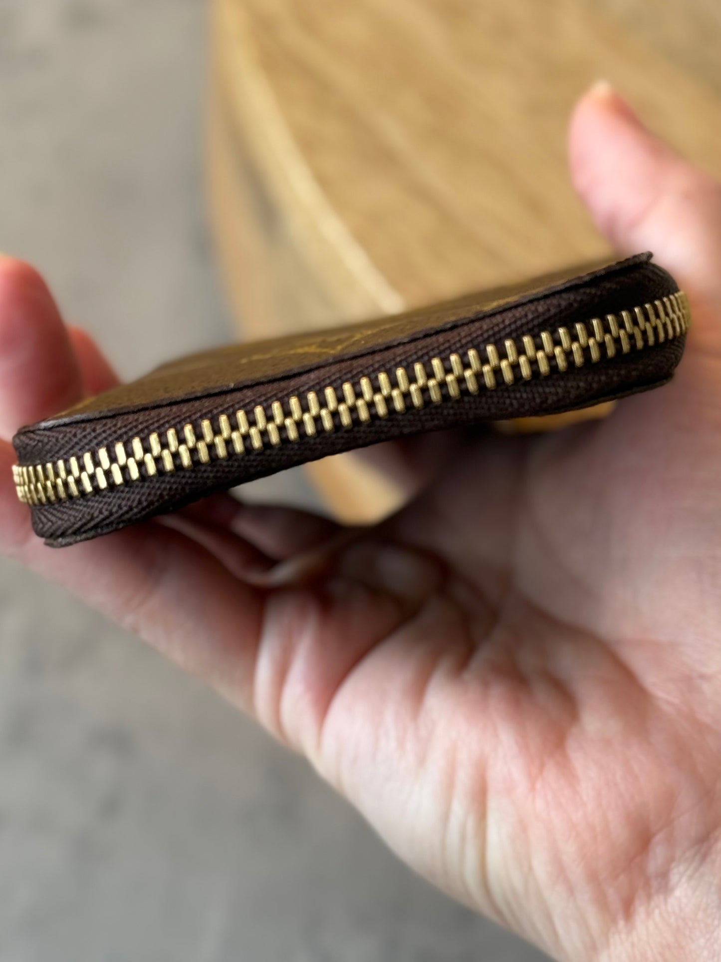 LV Zip Around 6 Key Pouch