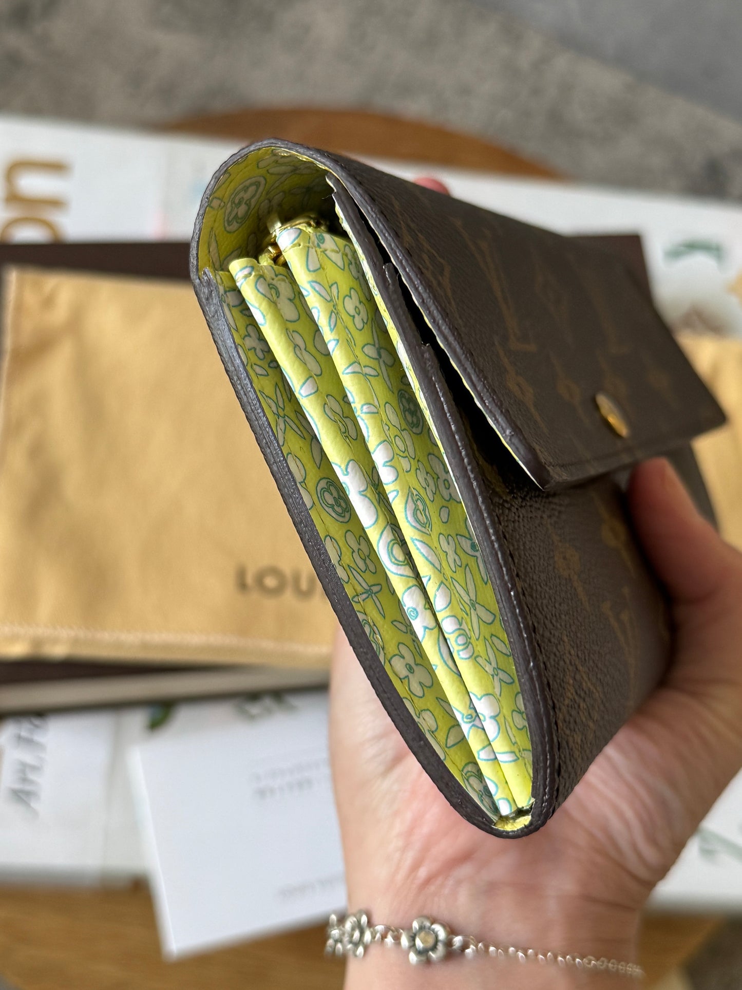 LV Sarah Wallet Fleuri