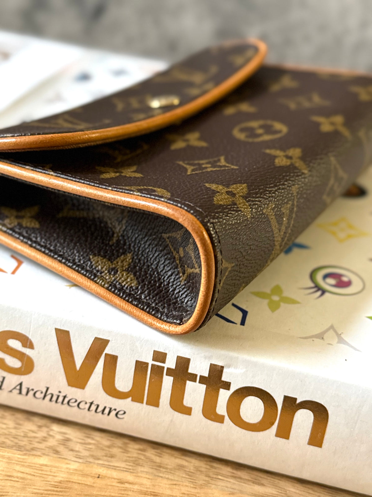 LV Pochette Florentine