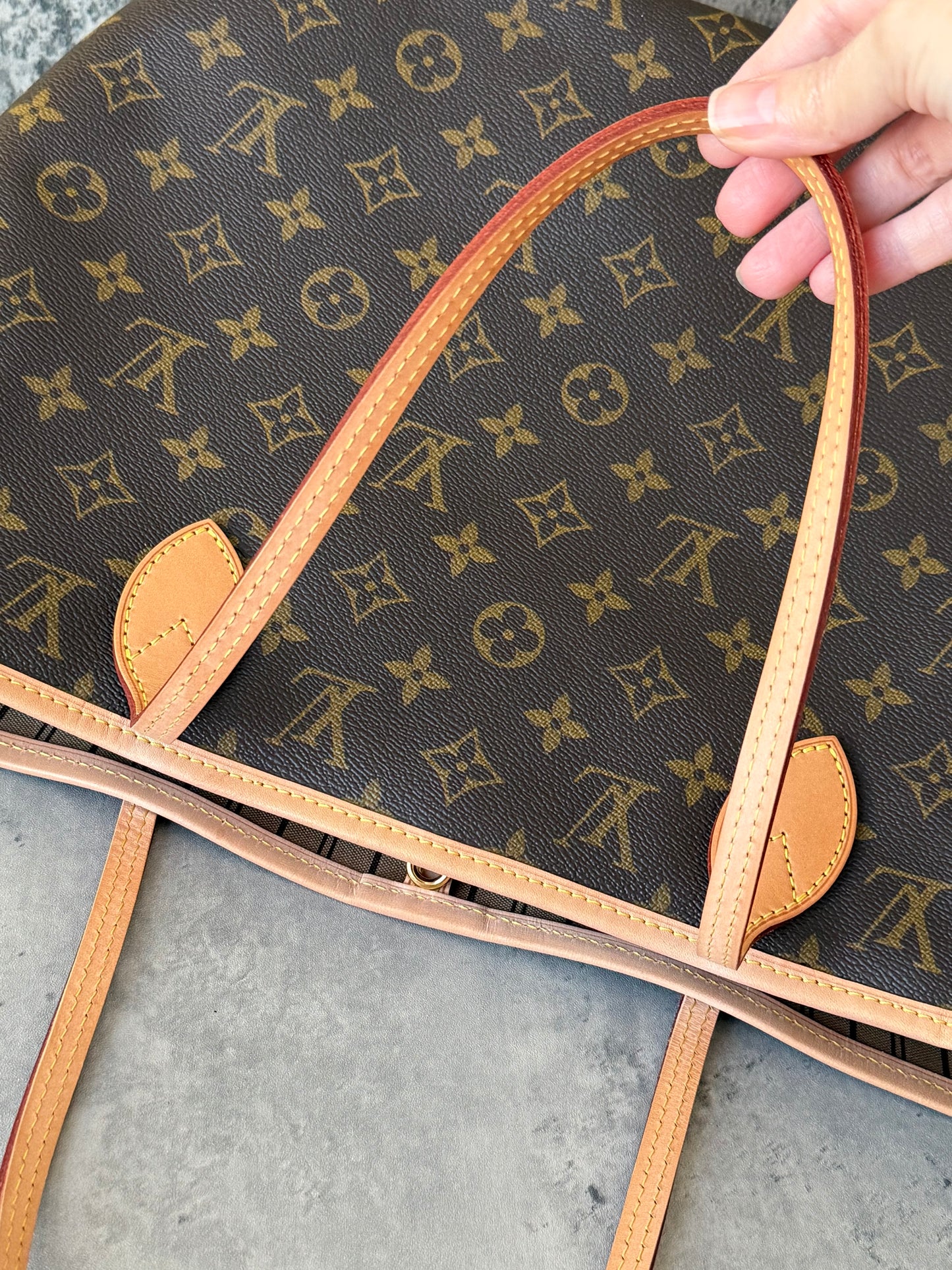 LV Neverfull MM Beige