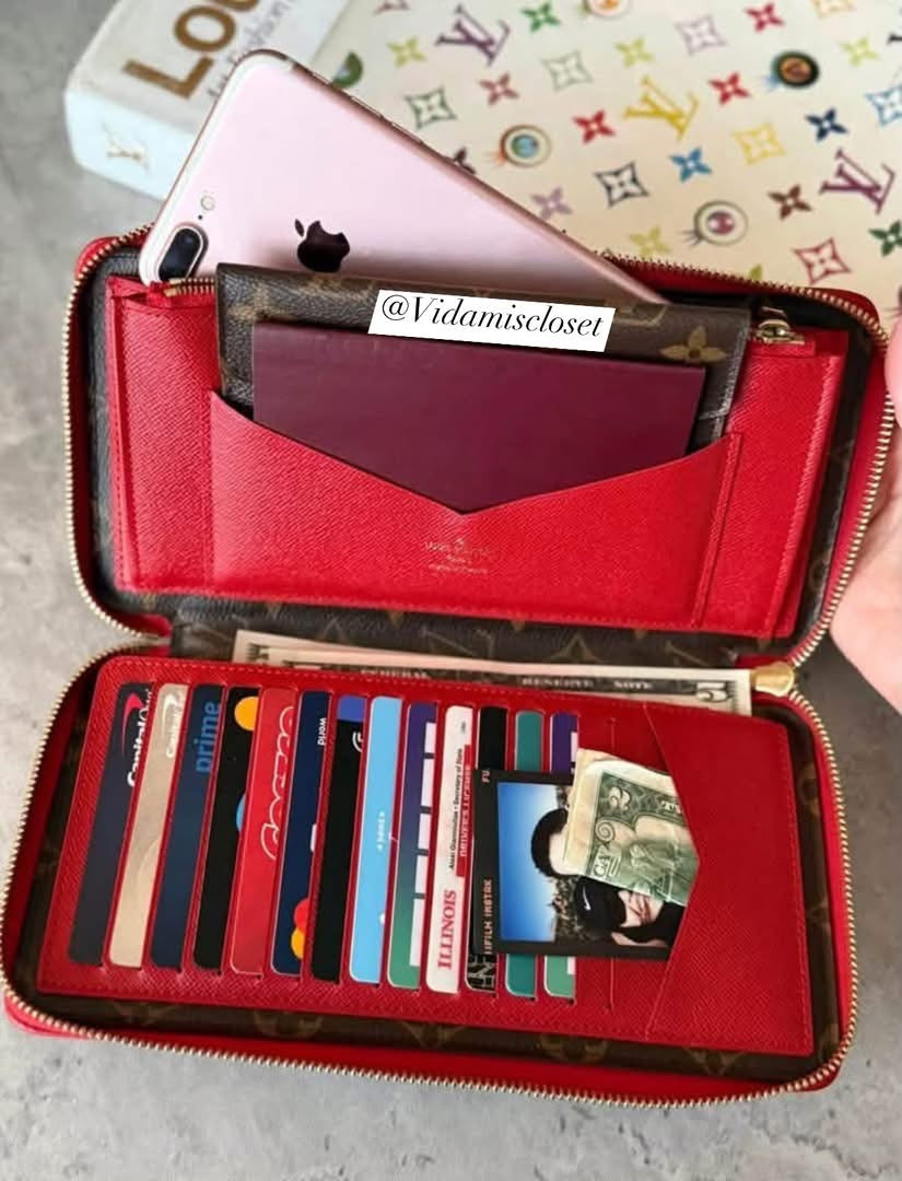 LV Daily Organizer Cerise wallet