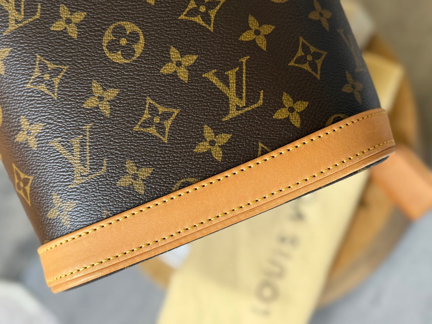 LV Nice Vanity Train Case