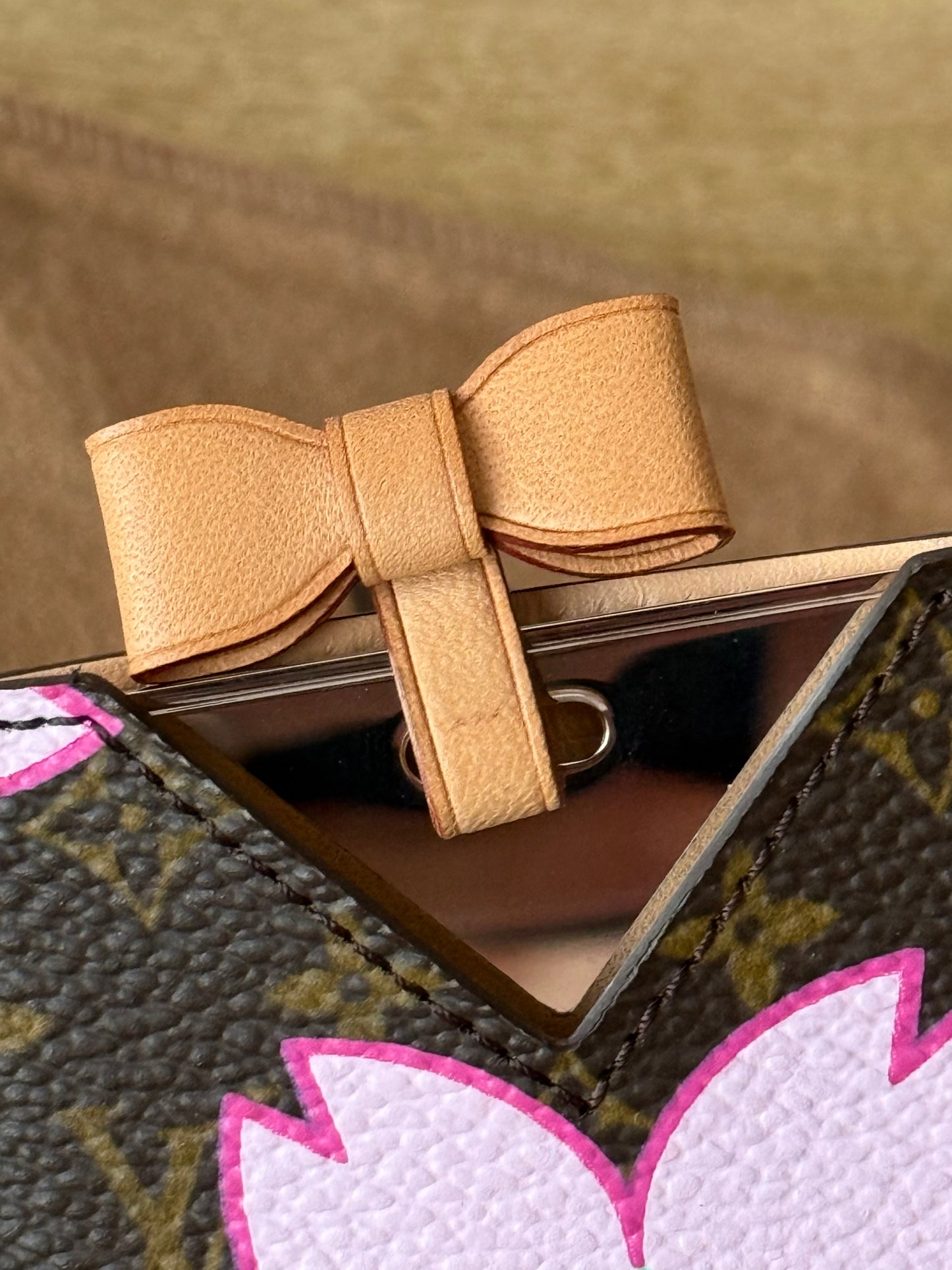 LV Mirror Cherry blossom Murakami LE