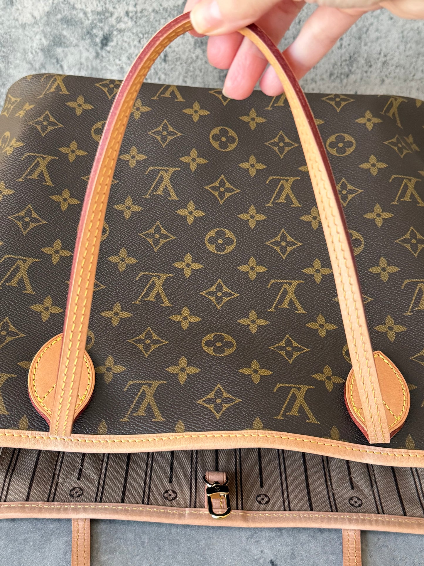 LV Neverfull MM Beige