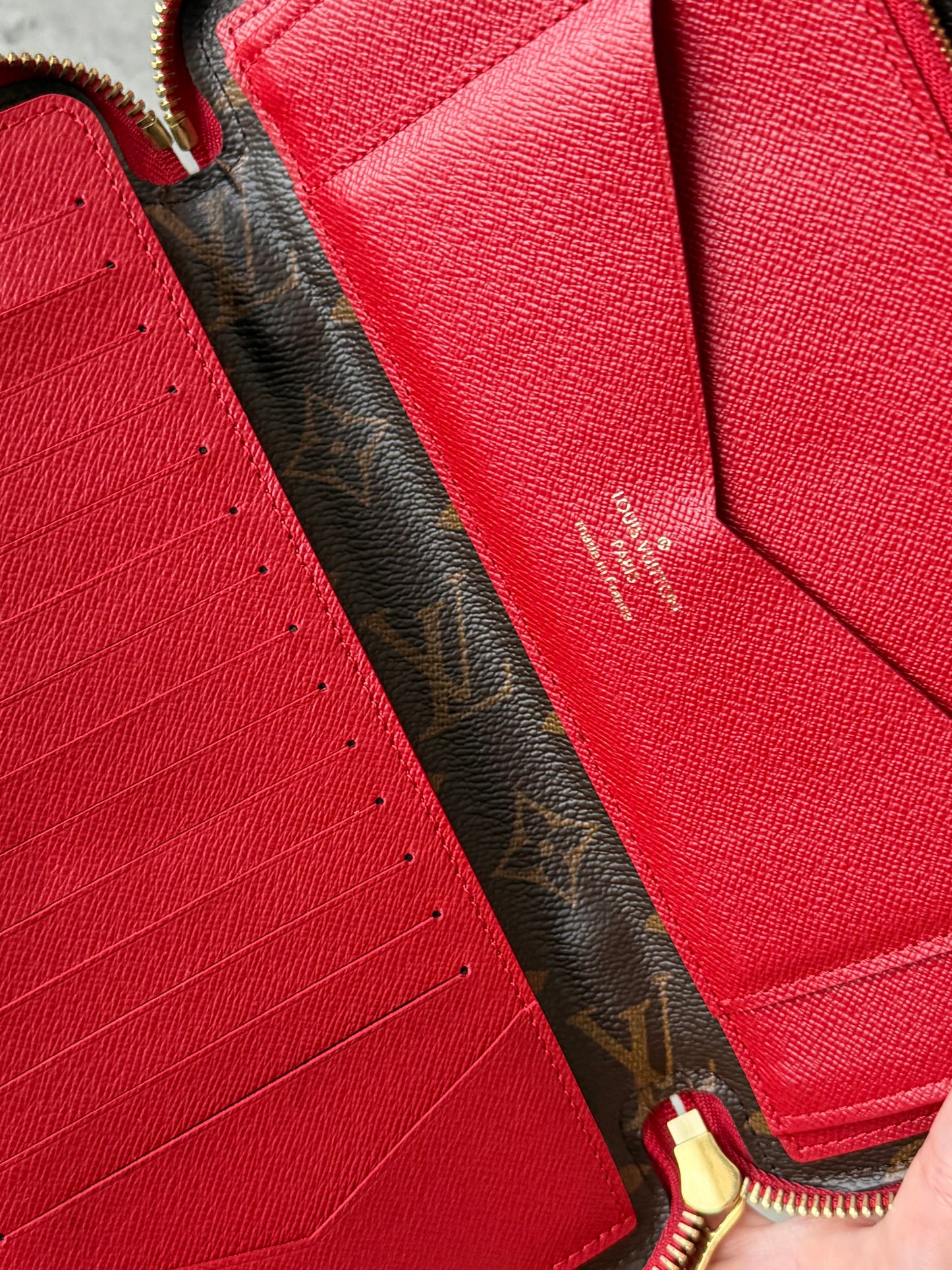 LV Cerise Daily organizer