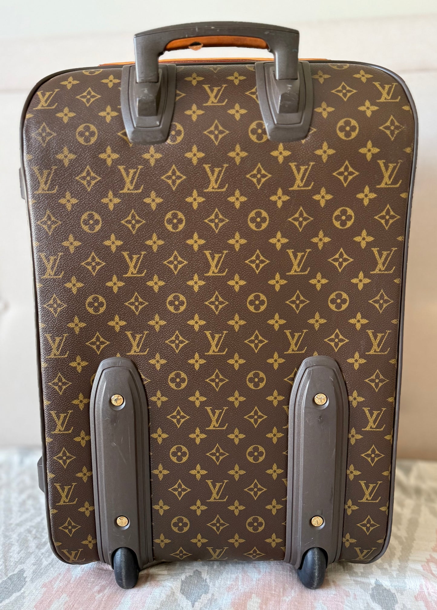 LV Pegase 55 Rolling Luggage