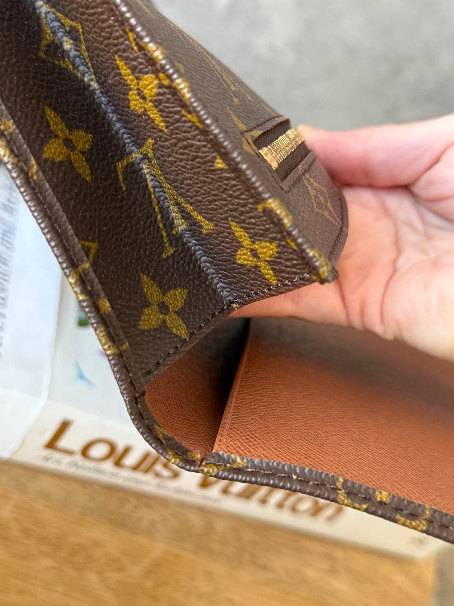 LV Rabat 23 Clutch