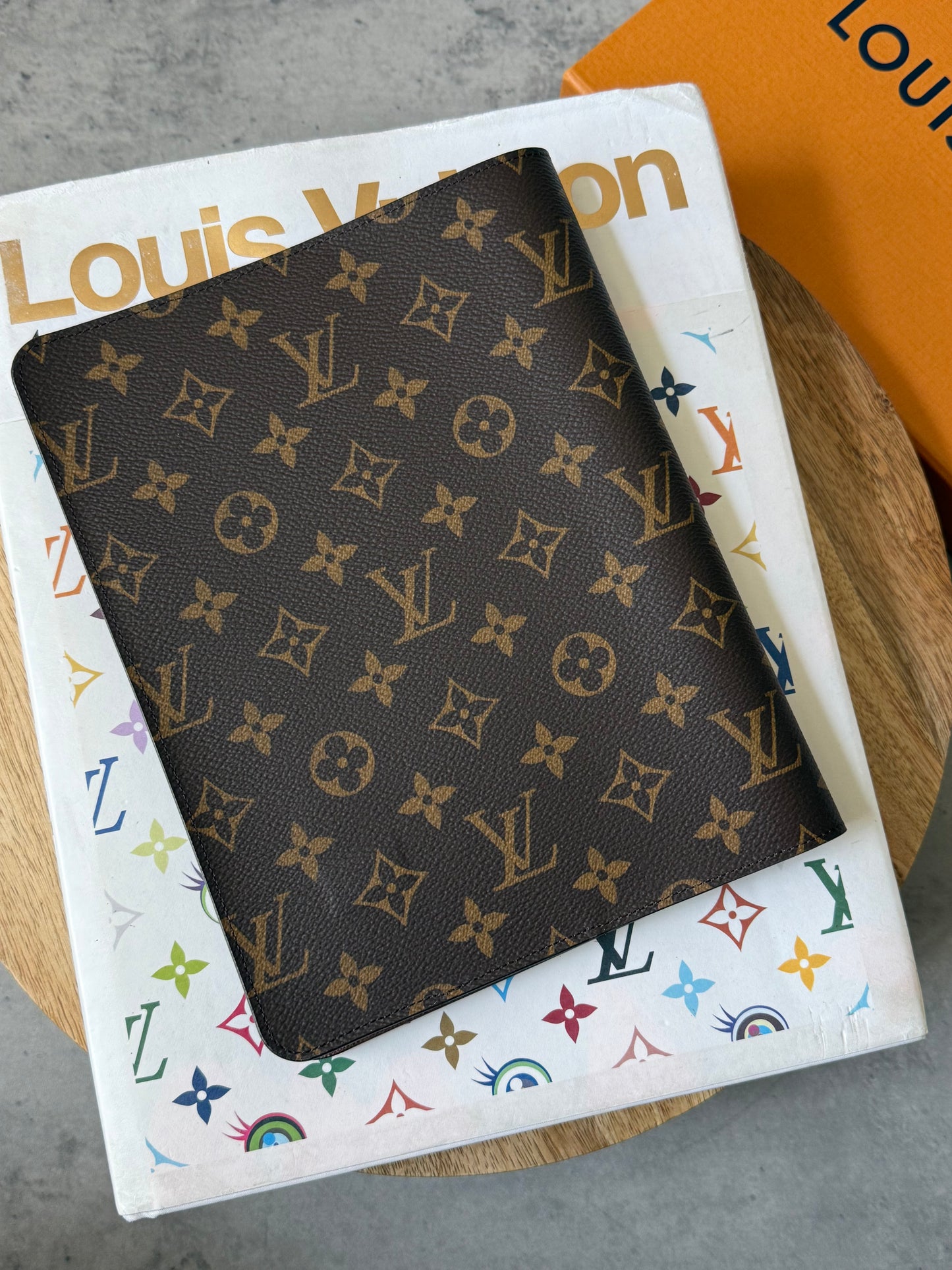 LV Desk Agenda Monogram