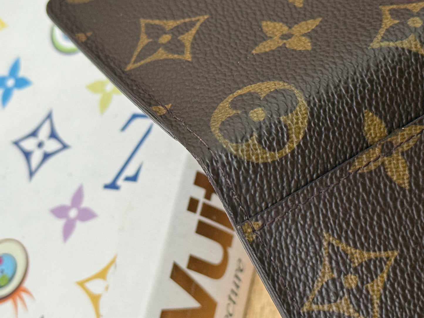 LV Pocket Organizer