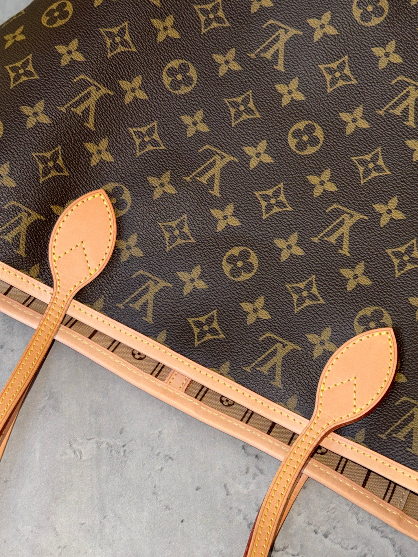 LV Neverfull MM Beige