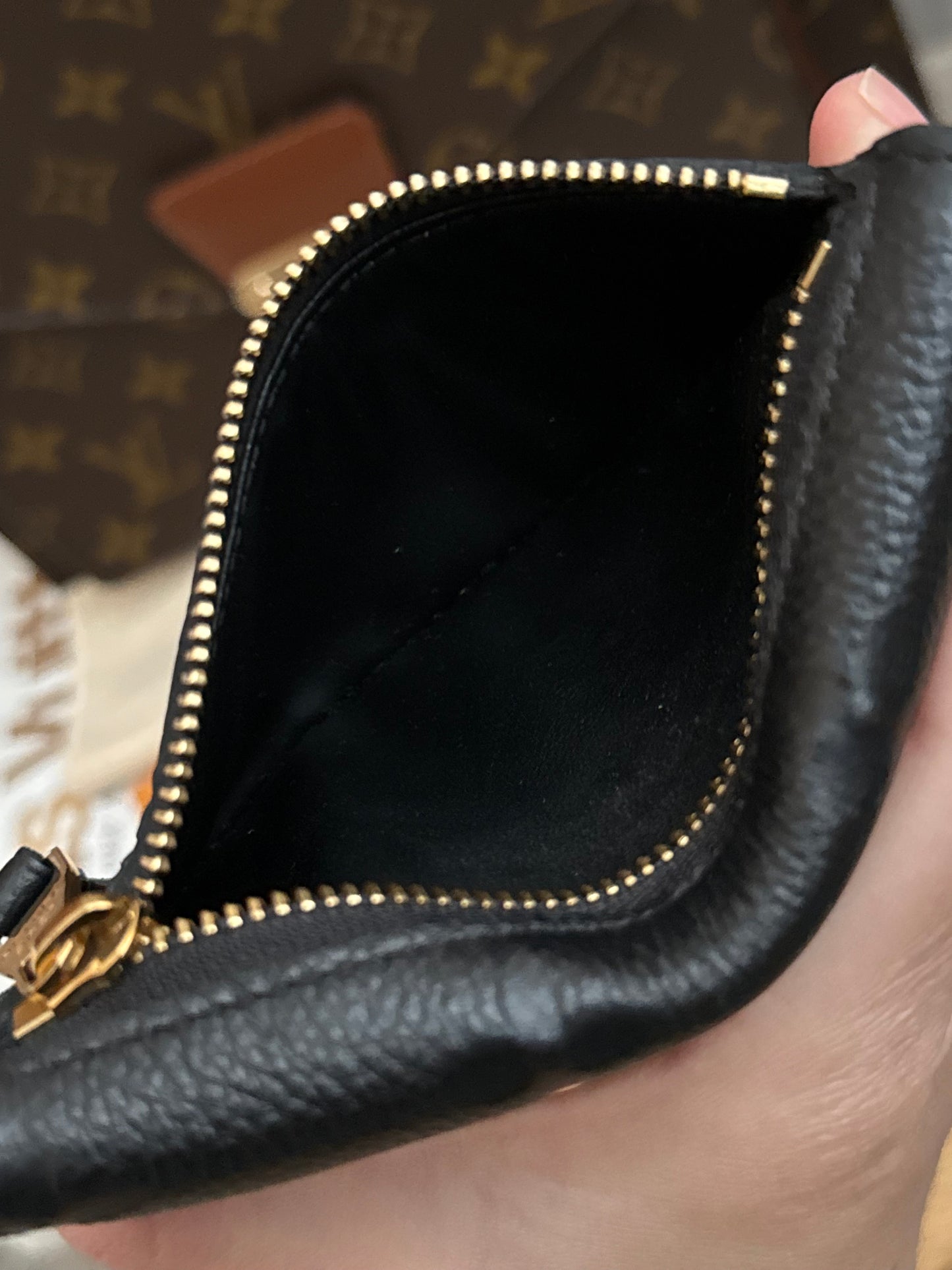 LV Empreinte Key Pouch Noir
