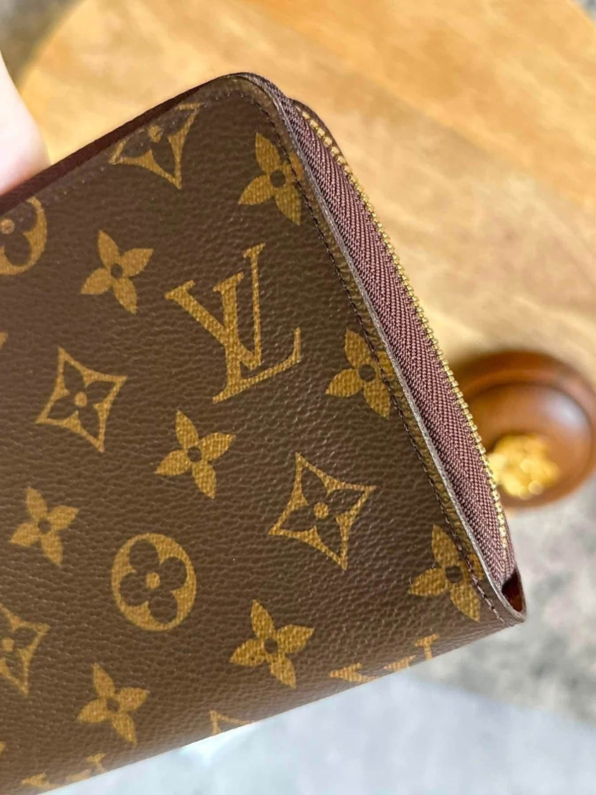 LV Zippy Organizer Wallet
