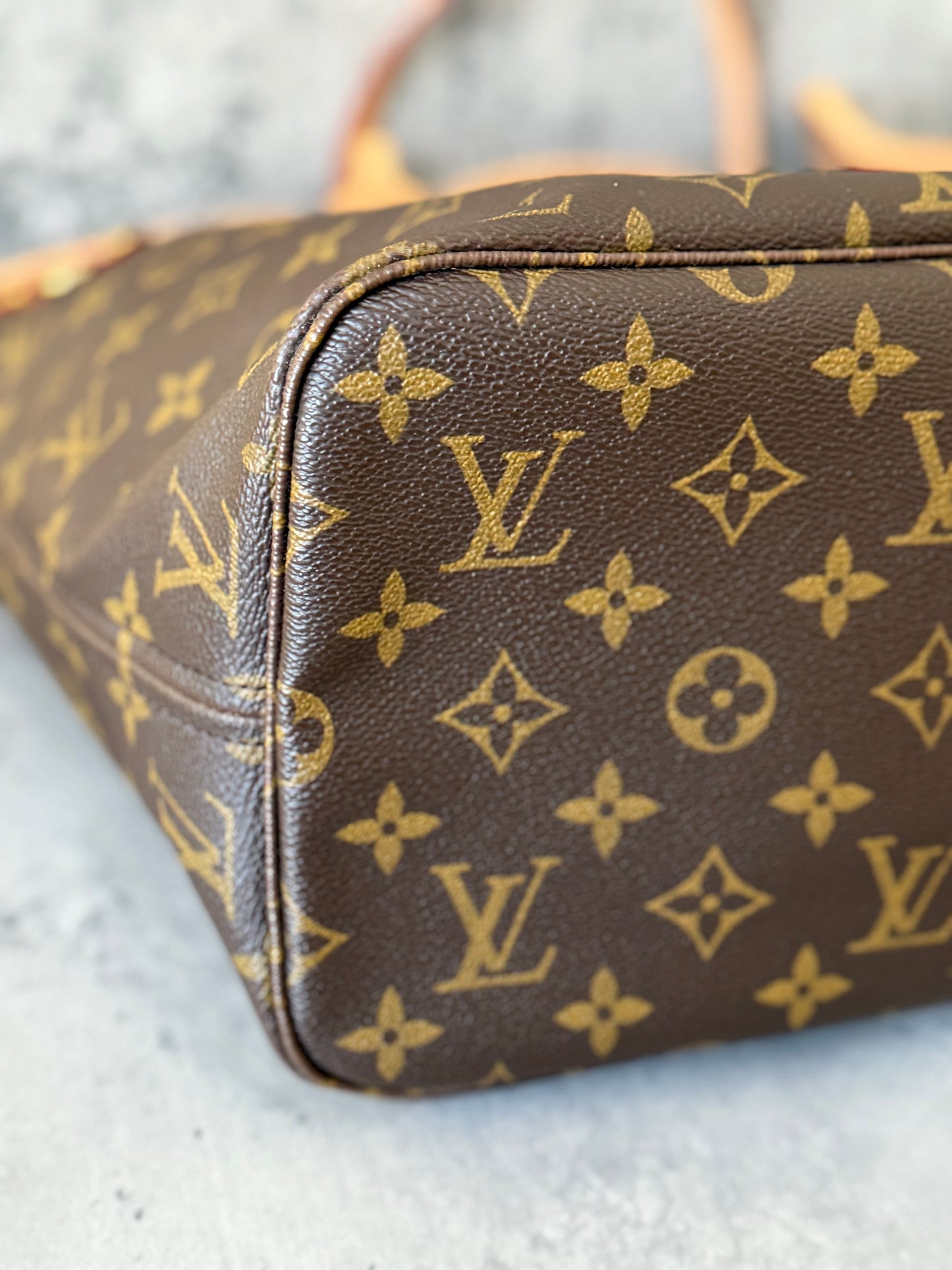 LV Neverfull MM Beige