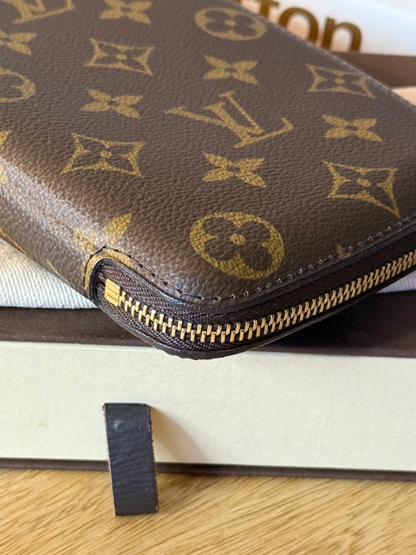 LV Geode Wallet