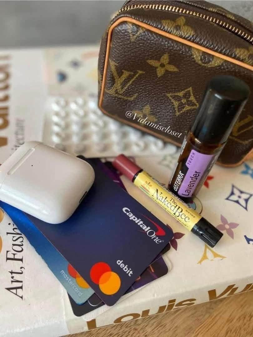LV Wapity Pouch