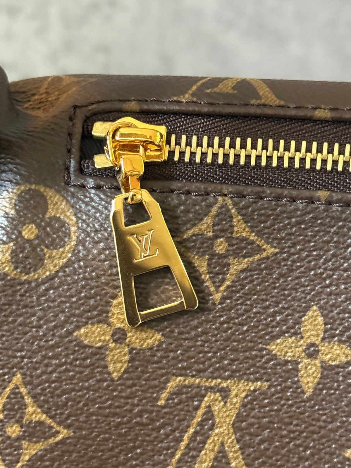 LV Bumbag MM monogram