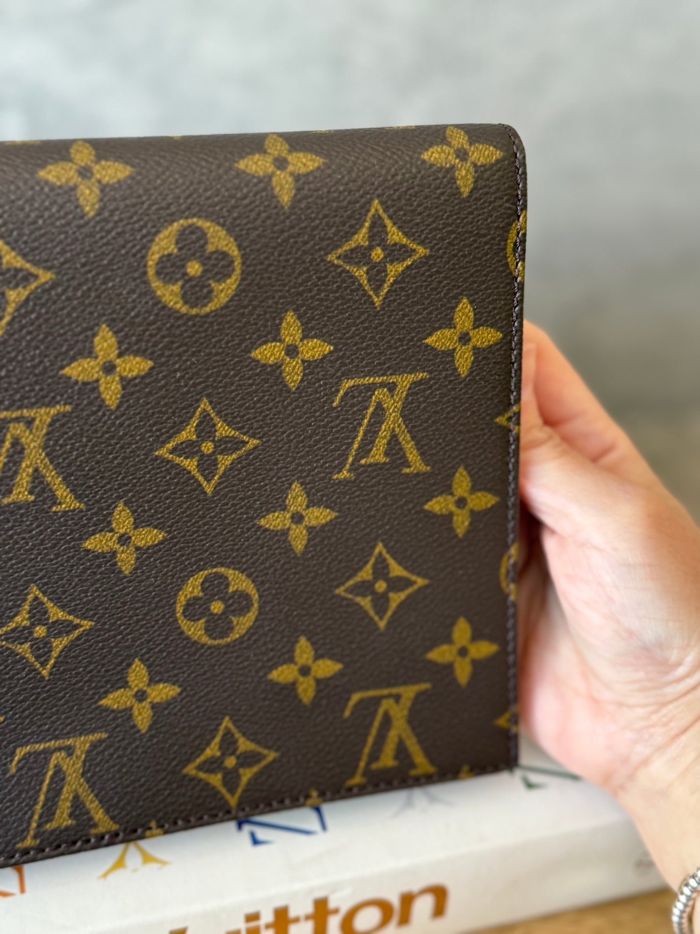 LV Rabat 23 Clutch