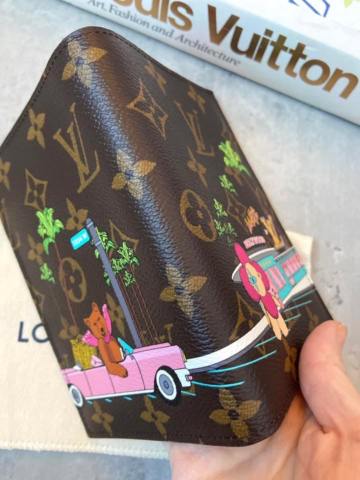 LV Hollywood Passport Holder