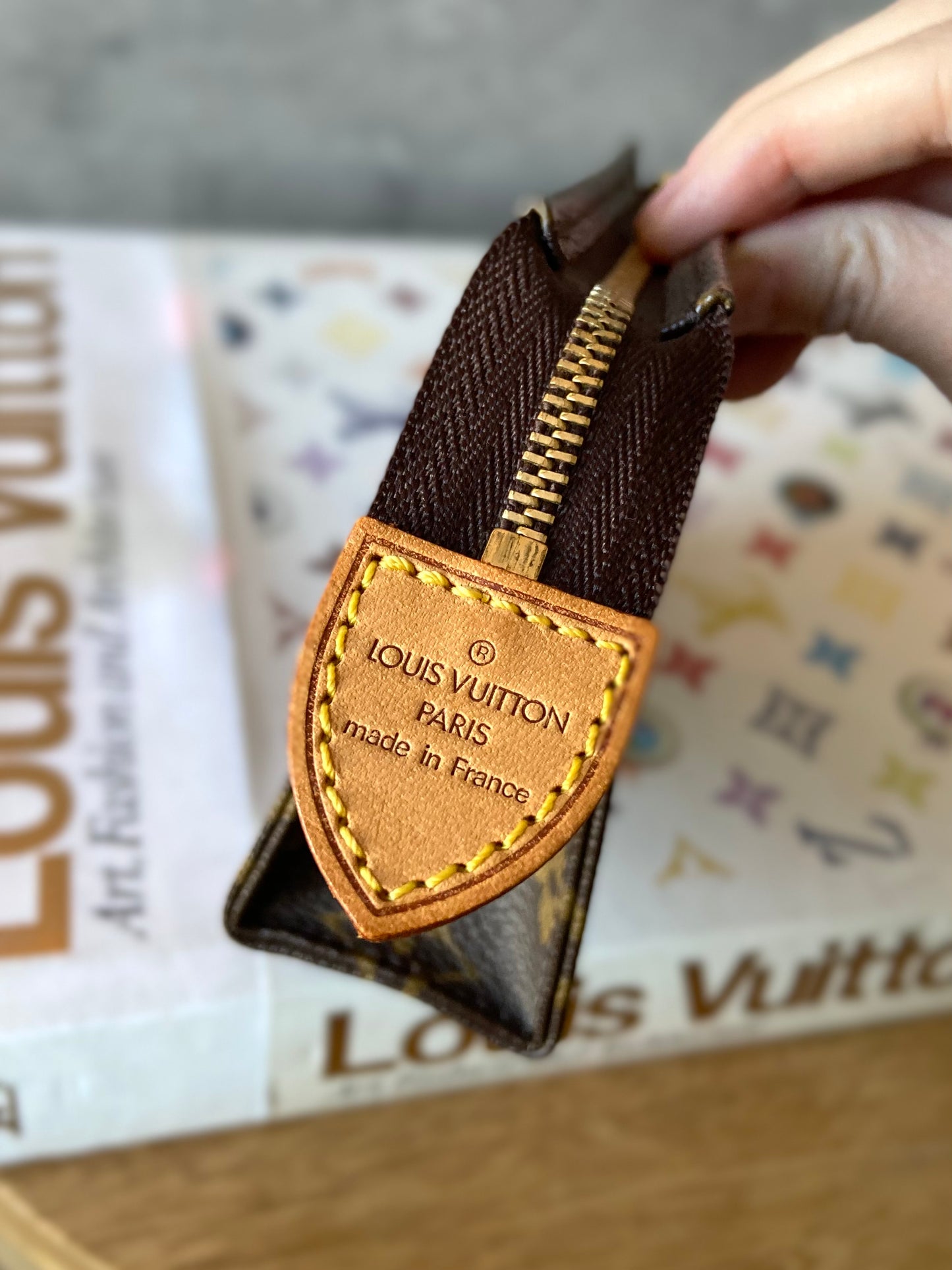 LV Toiletry 15