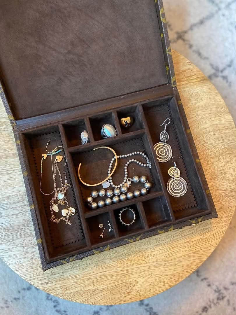 LV Bijoux Vintage Jewelry Case