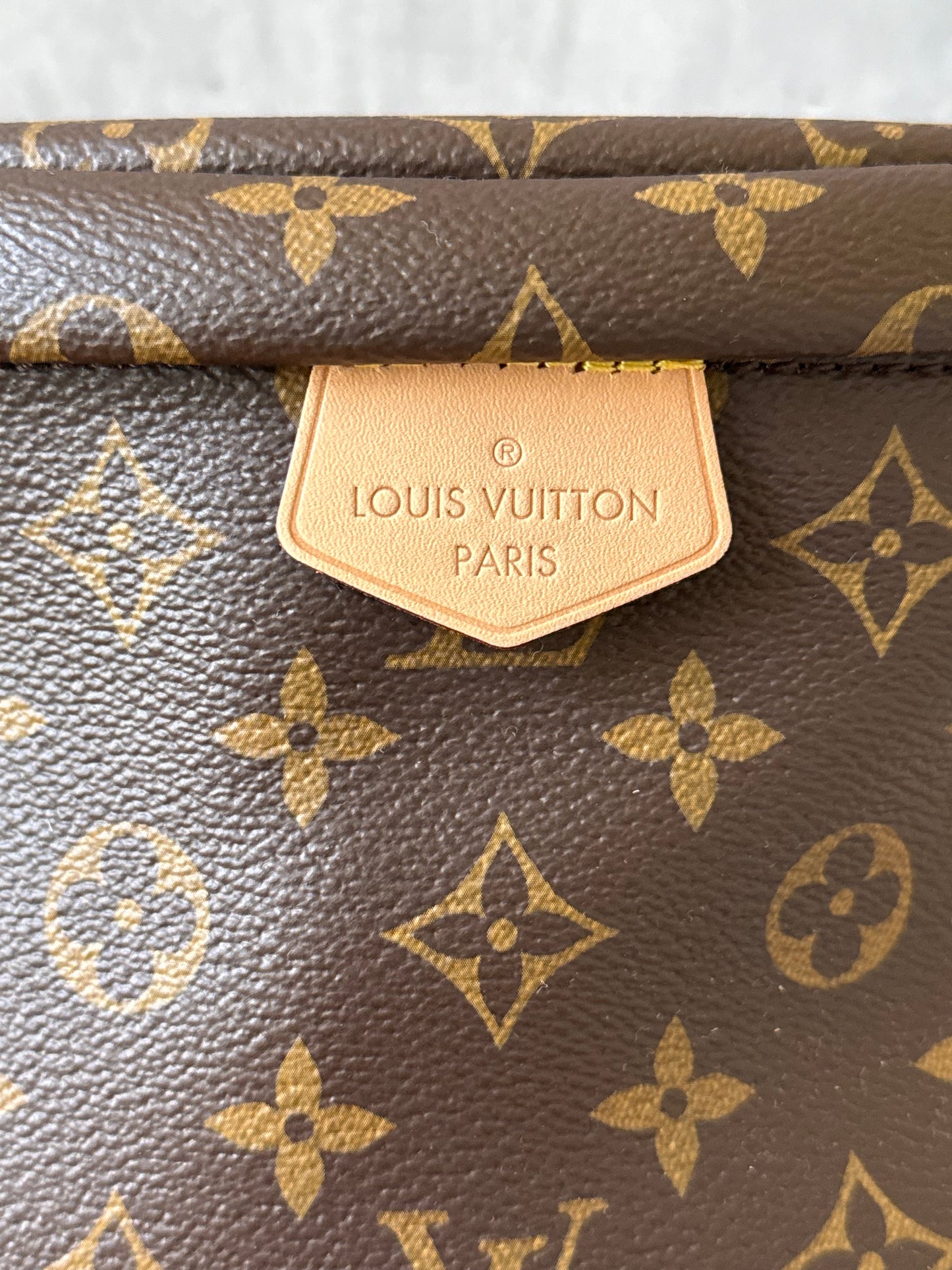 LV Bumbag MM Monogram