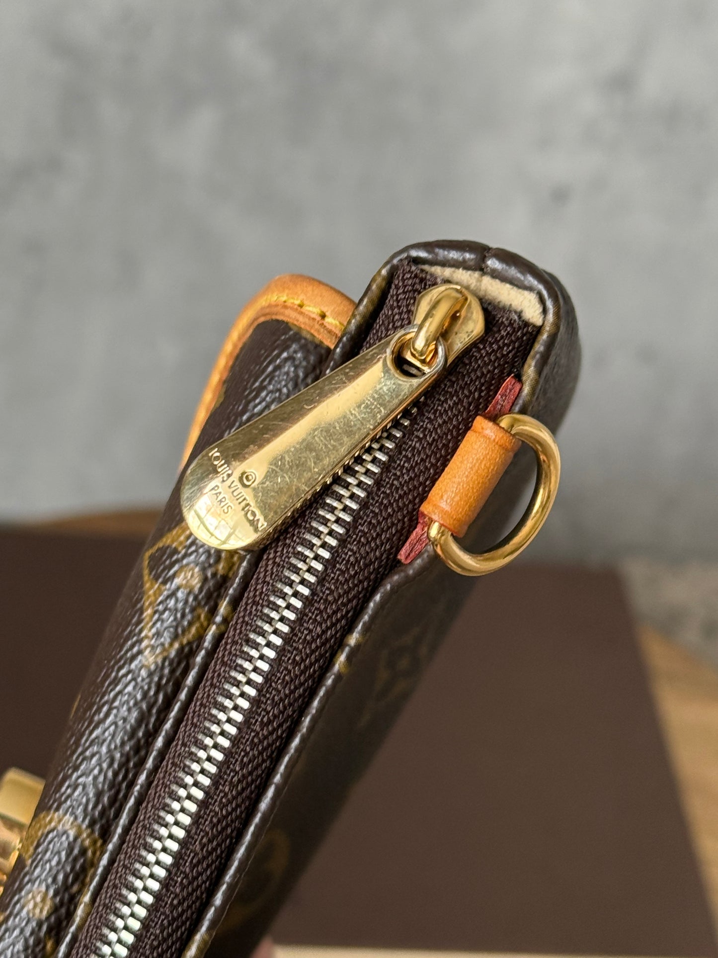 LV Tikal Pochette