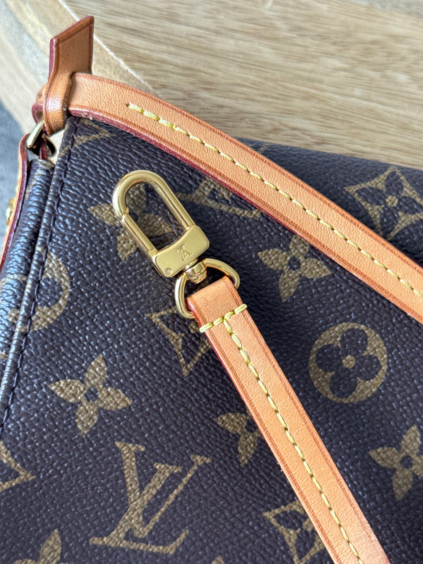 LV Favorite MM monogram