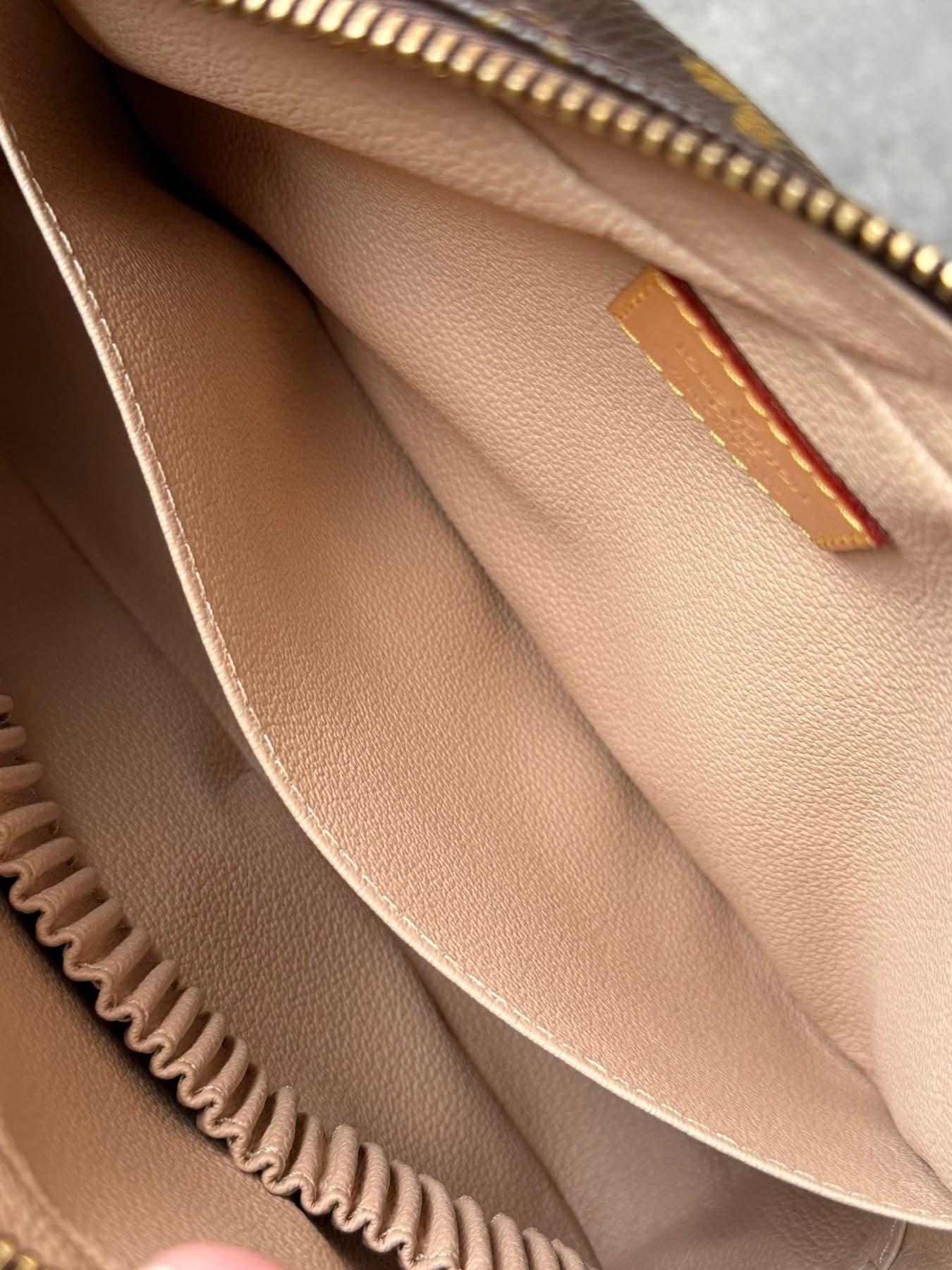 LV Trousse 23 New Model