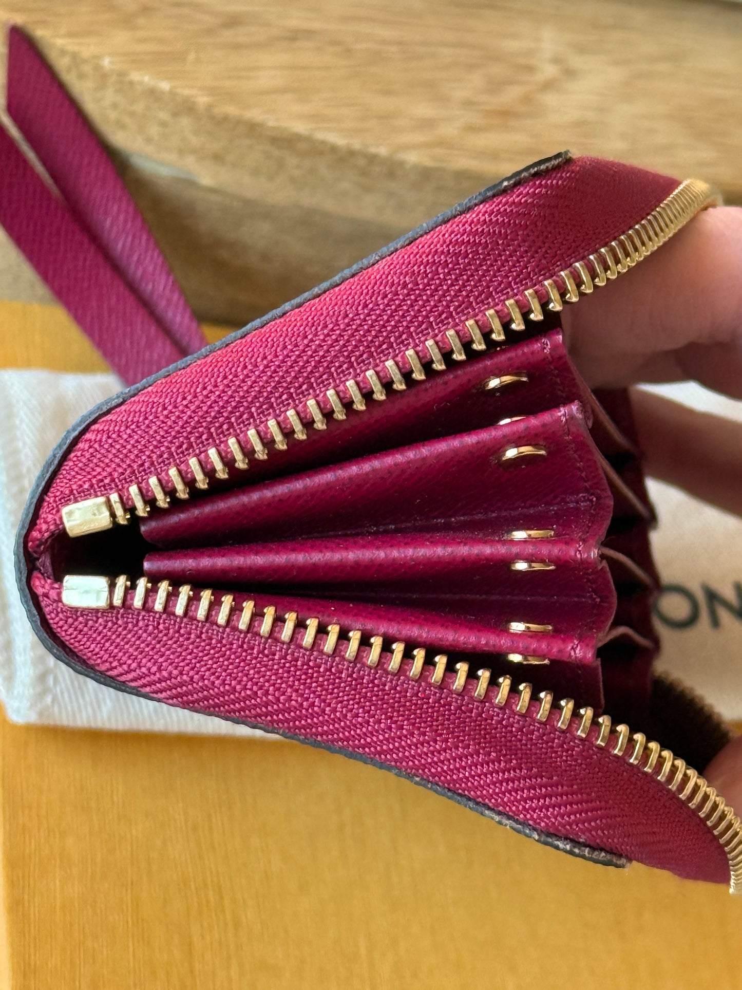 LV Multicarte in Fuchsia