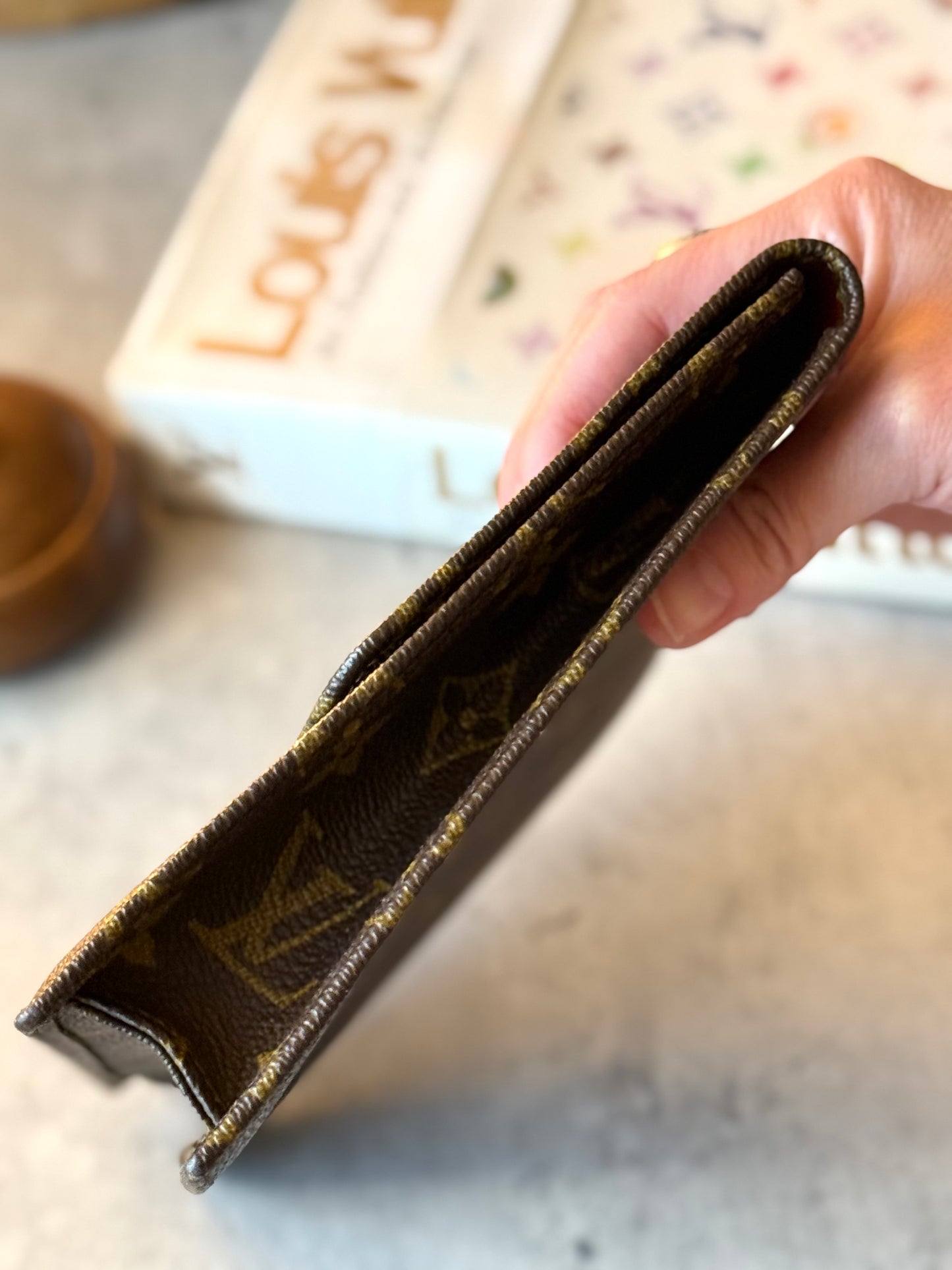 LV Rabat 23 Clutch